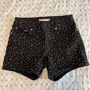 floral levi’s shorts